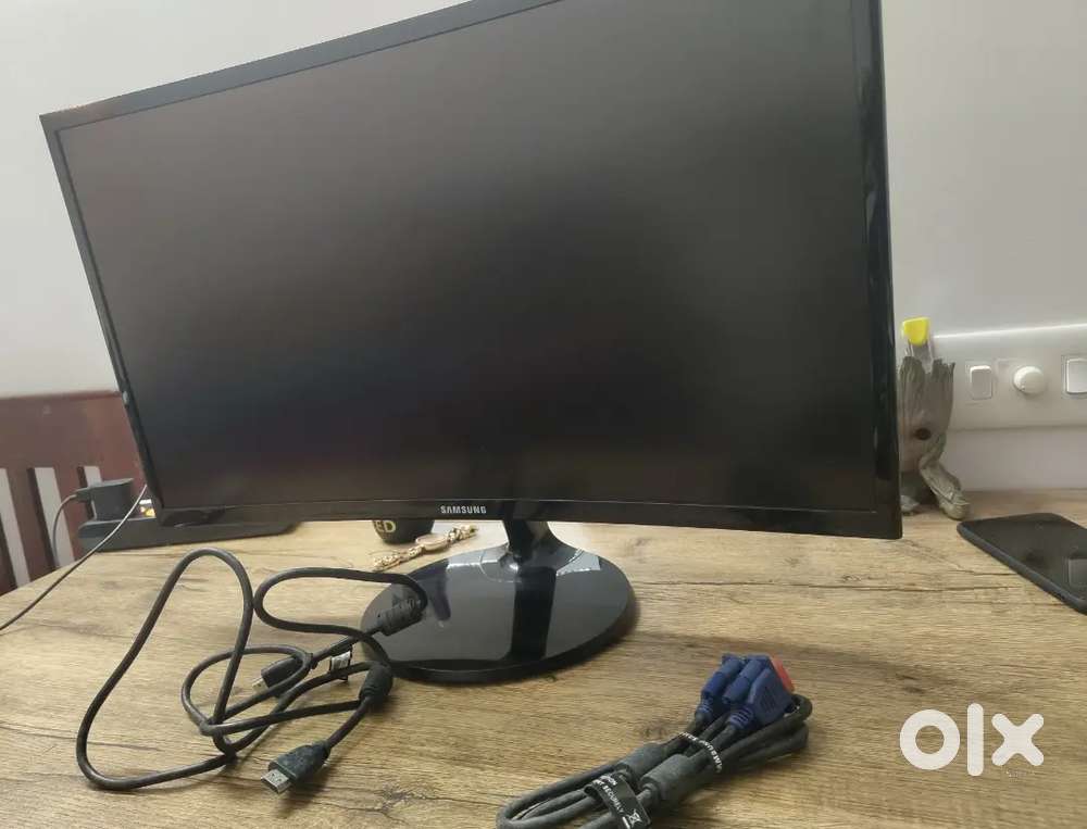 Samsung Curved Monitor