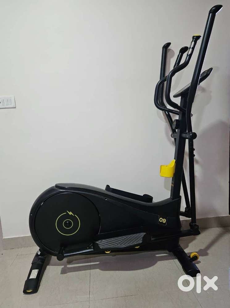 Smart Cross Trainer EL 520 Elliptical – Self Powered, Hardly Used
