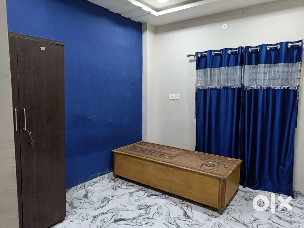 Flat( 1BHK 8000.flat ( 2 BHK 10000 flat ( 3 BHK 13000