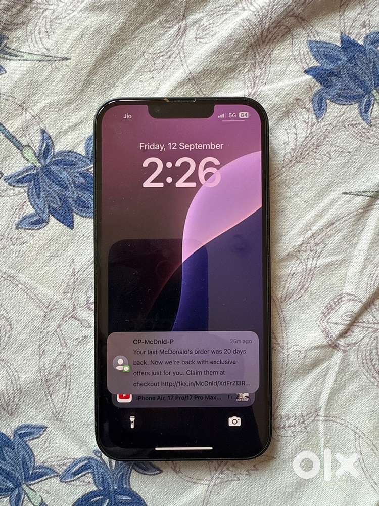 Iphone 13 94 battery health and 256 gb scratchless