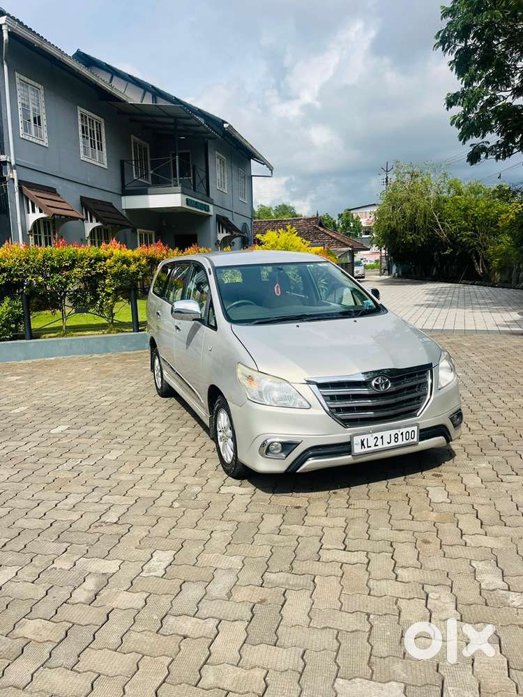 Toyota Innova 2014 Diesel Well Maintained