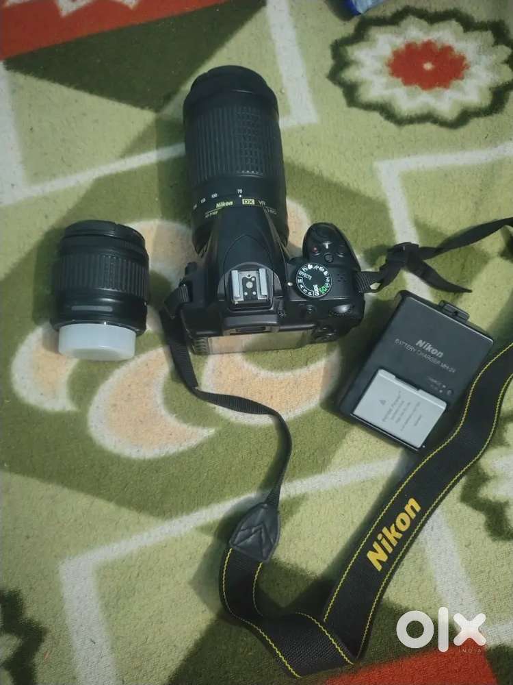 Nikon d34 camera do lens ek 70 300 dusra 18:55 do battery ek charger