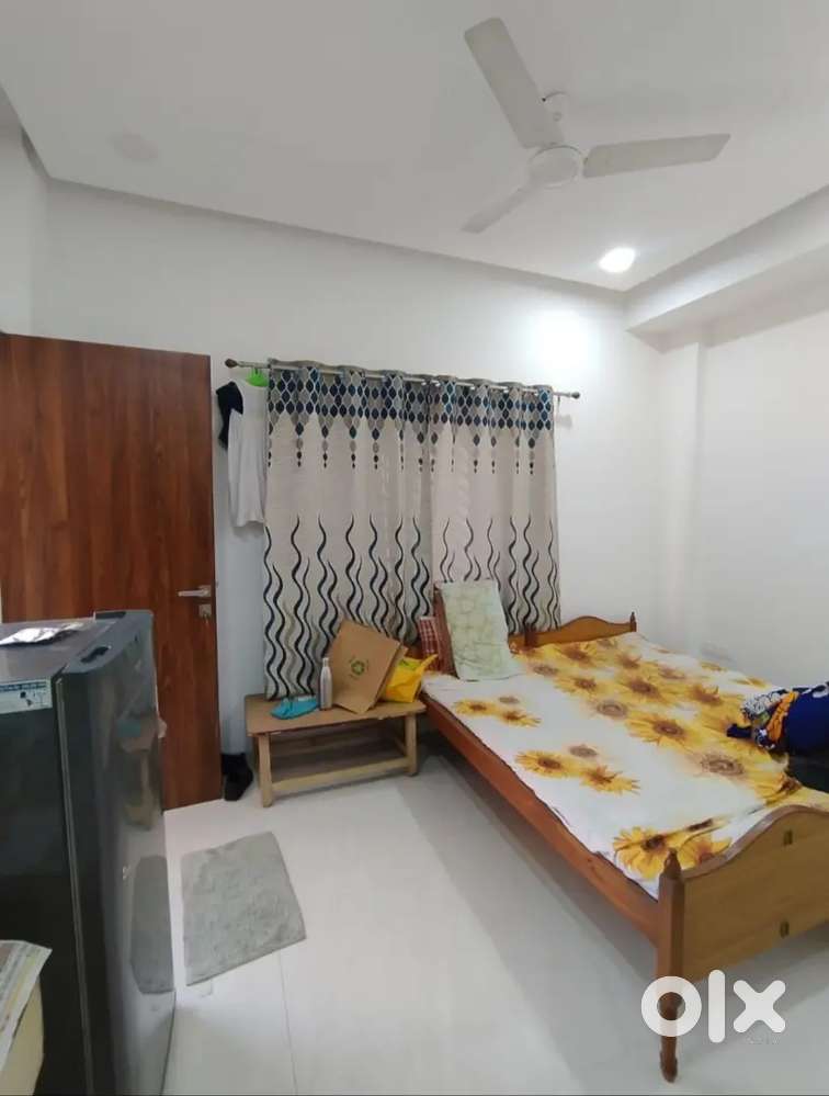 1-Room+Attech Toilet,Without kichan Only Veg People's,OM Real Estate