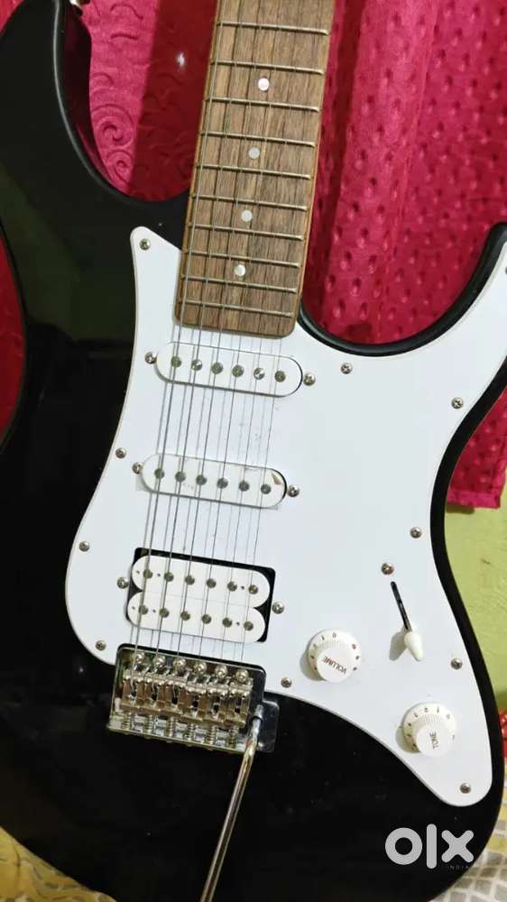 Yamaha Guitar urgent sell