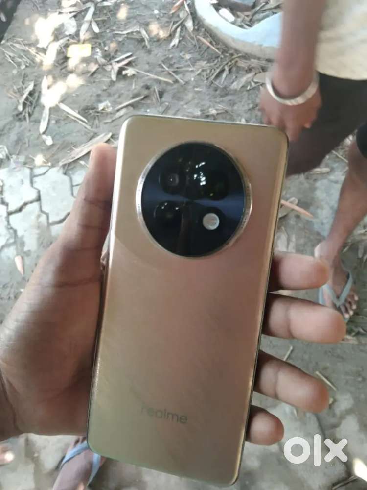 Realme 13 plush (8//128) GB phone me display change