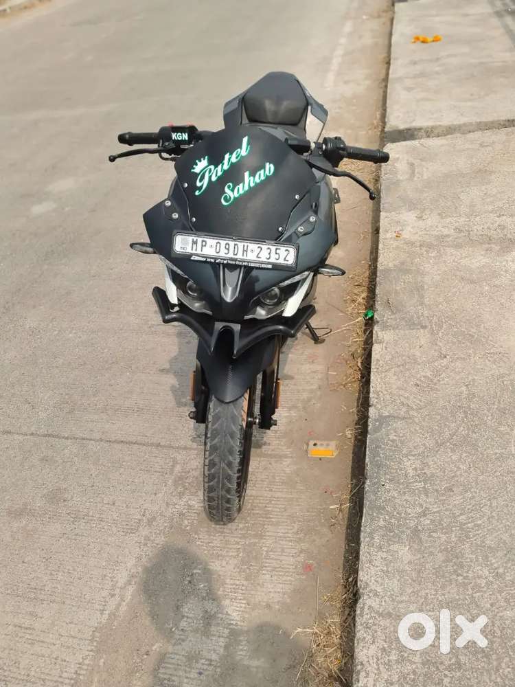 Jyada Chali Hui Nahin Hai gadi ghar mein Padi rahti hai