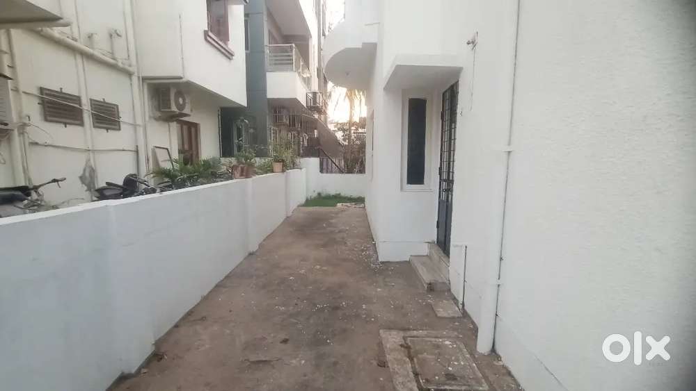 1614sqft plot 3bhk duplex for sale nr hl party plot iscon vasna