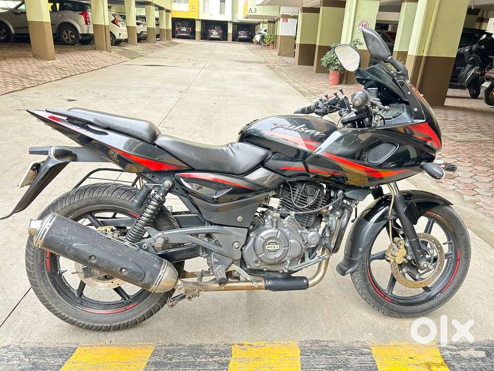Pulsar 220f Good Coodition bike Urgent sell