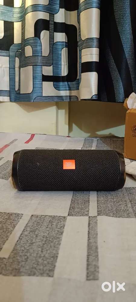 JBL Flip 4