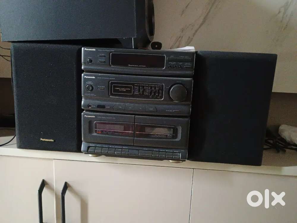 Panasonic stereo set, Sony surround sound system
