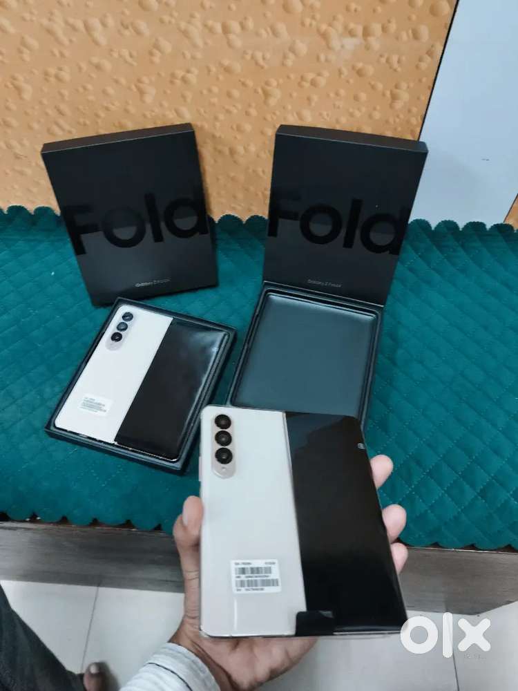 Ready again samsung fold4 5g 256gb box packed with bill nd warranty