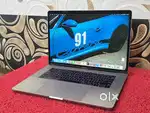 Apple Macbook Laptop i9 32gb 512gb 5.5gb Graphic 15inch Retina Display