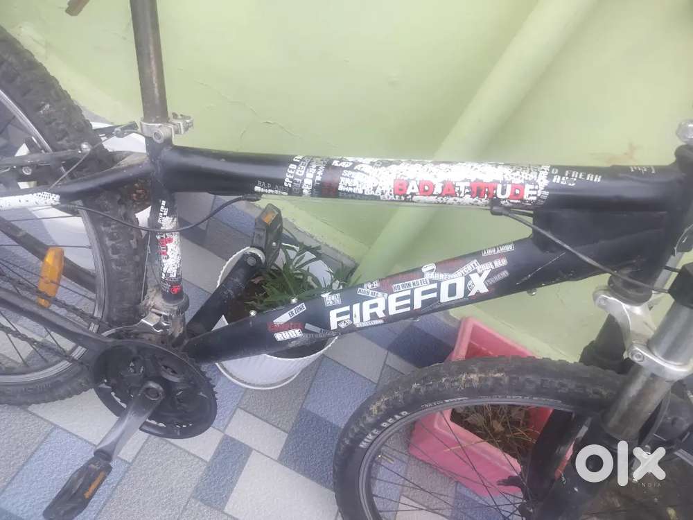 Cycle #is in good condition but front tyre is old
