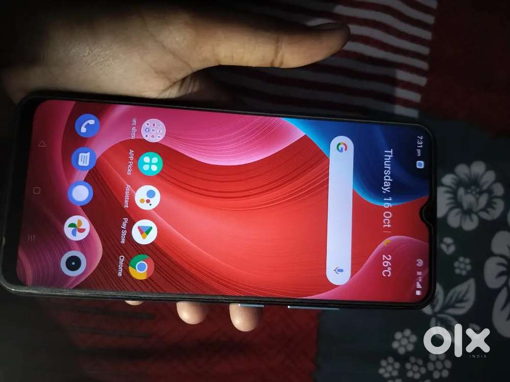 6 mahine chla hua hai new condition hai bilkul