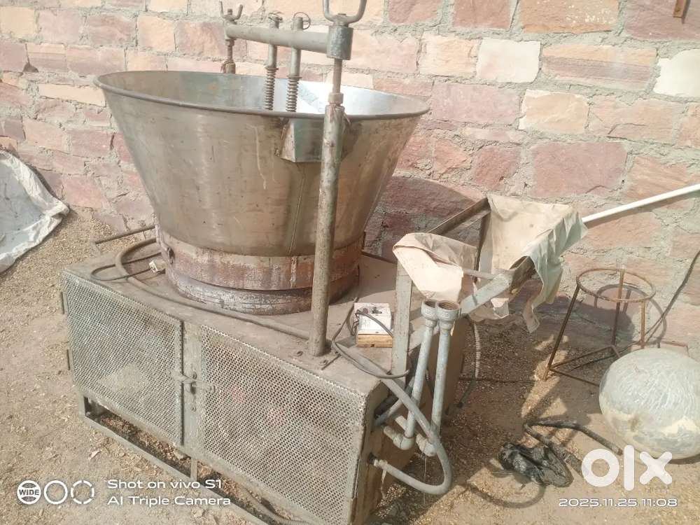 दूध से मावा बनाने वाला 80 लीटर का बॉलर