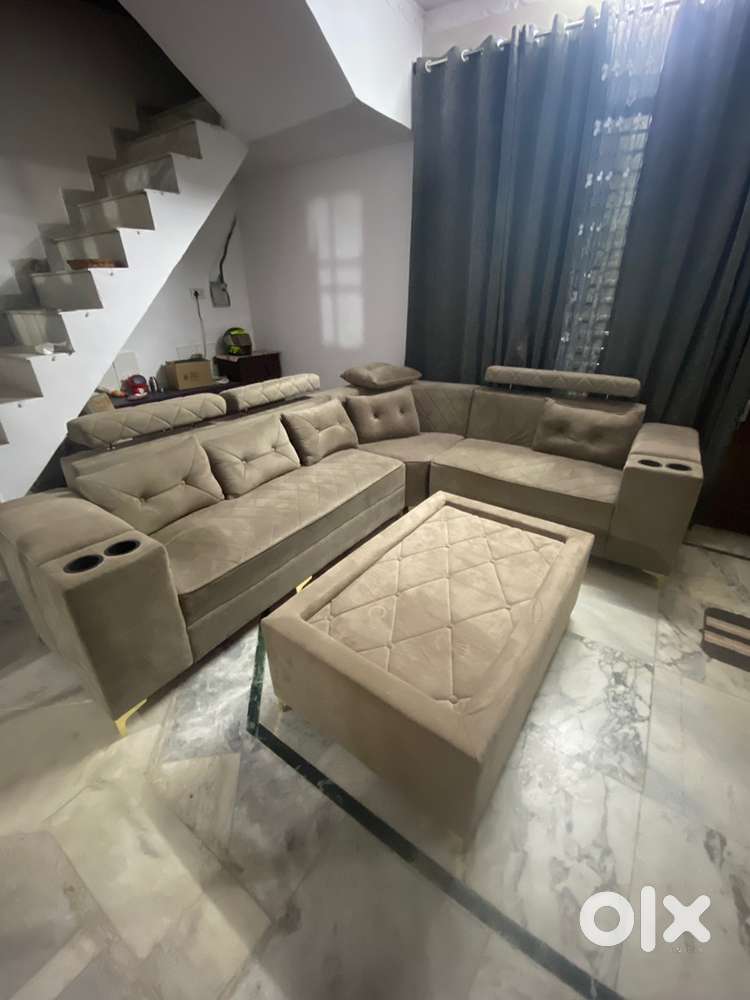 Sofa 7 seater 6 with pillow