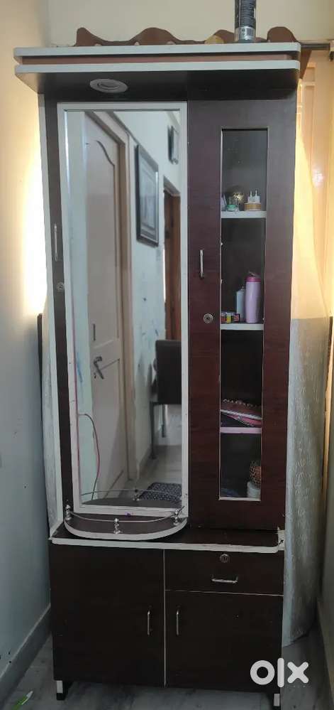 Dressing table