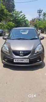 Honda Brio 2011-2013 V MT, 2013, Petrol