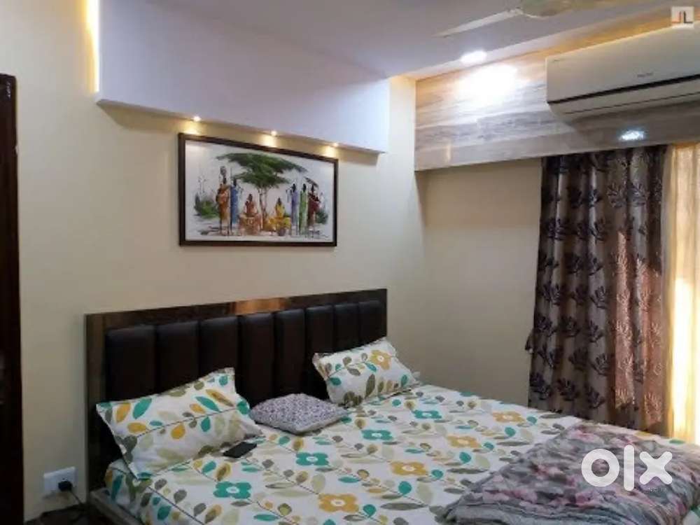 2BHK Flat – Roommates Required (North Indian Only)
