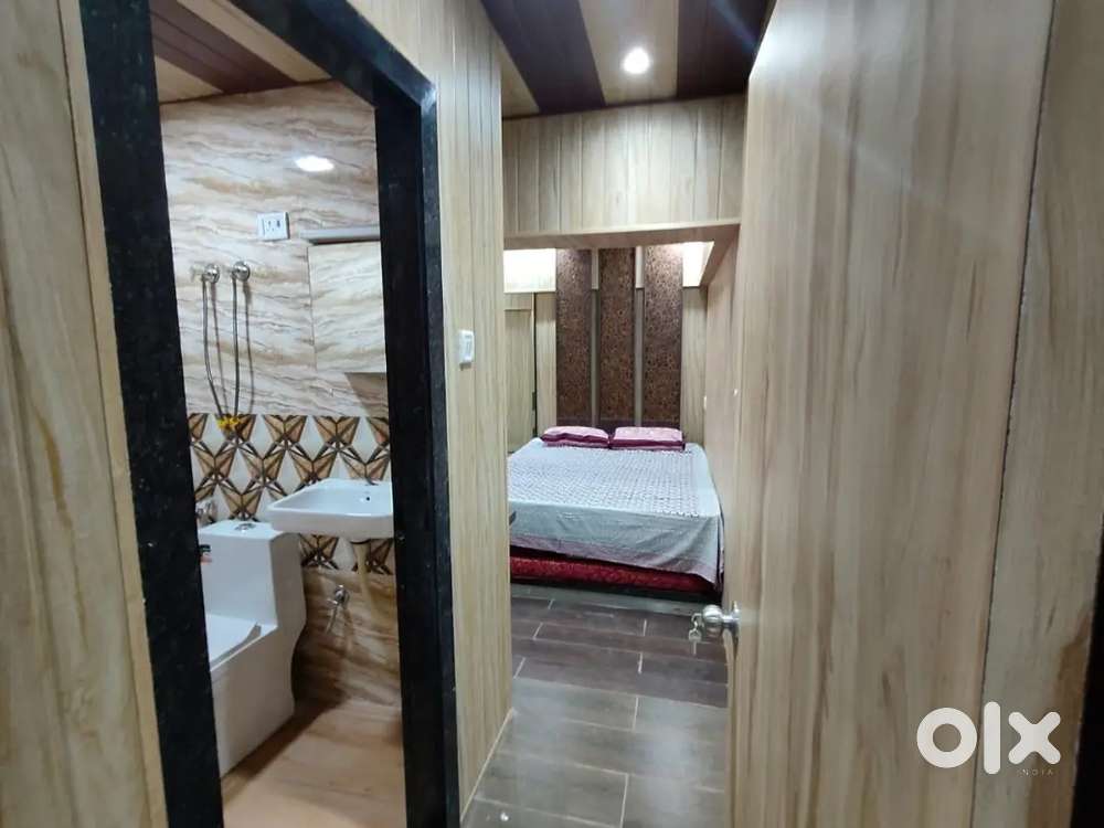 2 BHK FULLY FURNISHED BEAUTIFUL LUXURY FLAT FOR SALE IN GOREGAON EAST