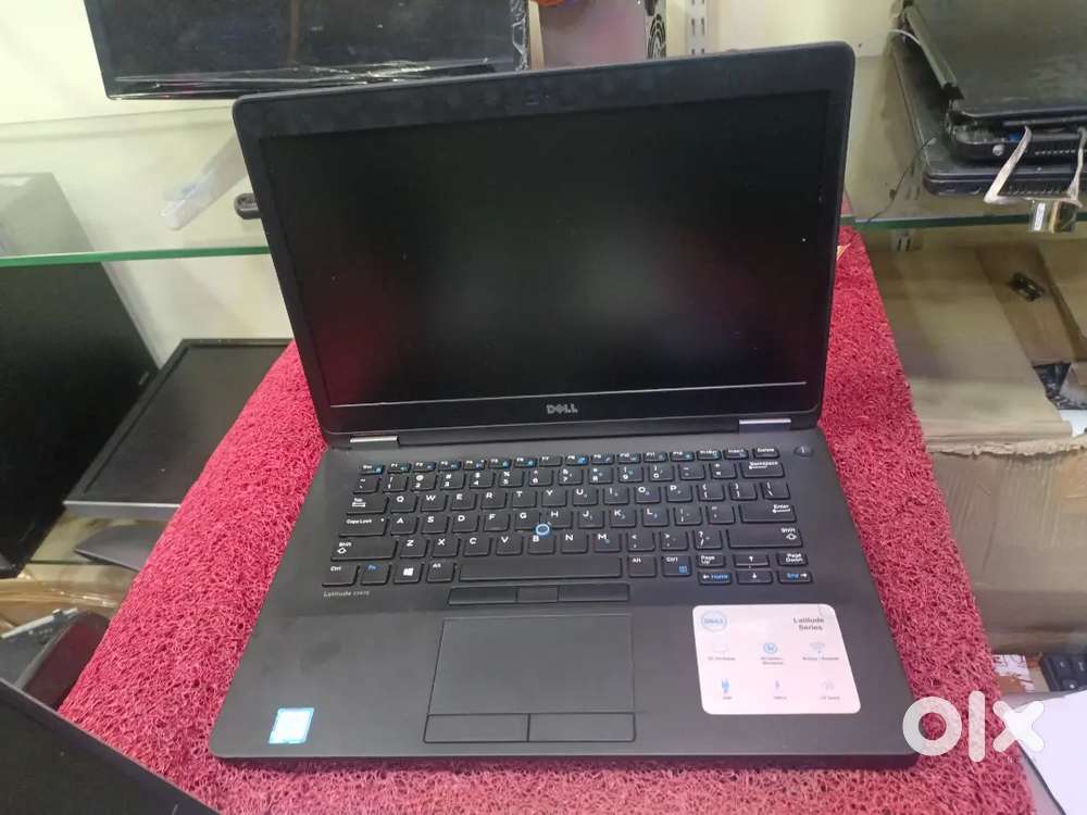 Dell laptop core i5 processor slim Ram 8GB SSD 256GB