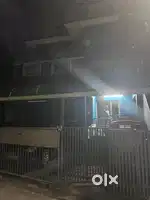 എറണാകുളം ഇടപ്പള്ളിയിൽ 2 നില വീടിന്റെ മുകളിലെ നില വാടകയ്ക്.