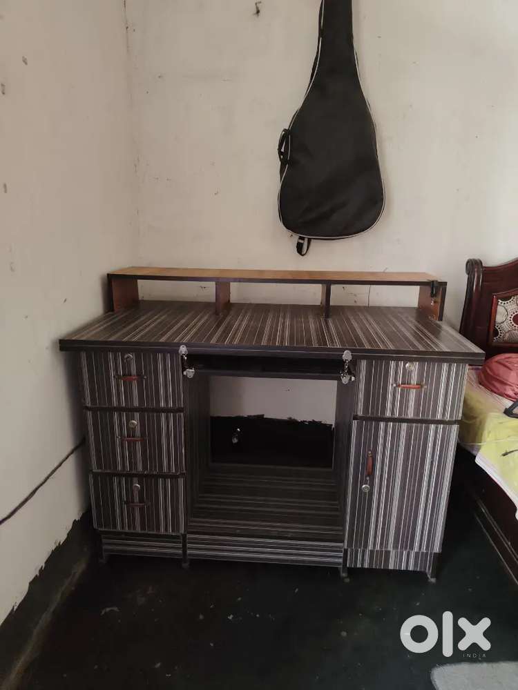 Music table
