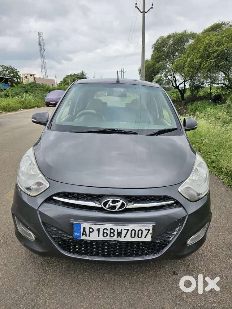 Hyundai i10 2011 auto,sunroof