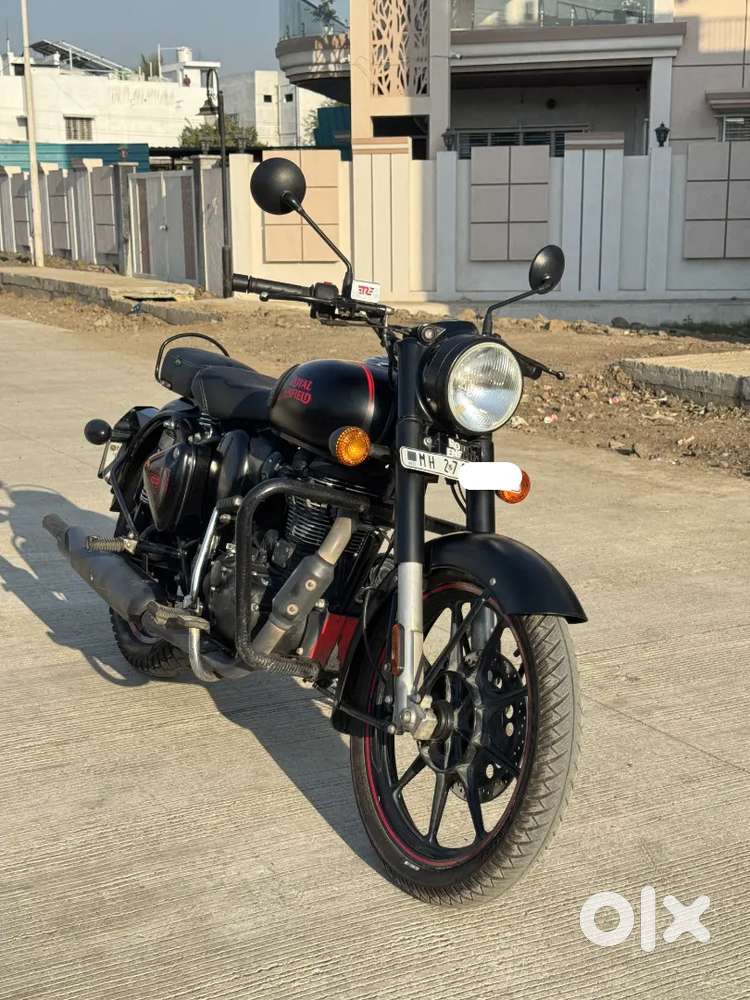 Royal Enfield Classic 350 (2021 Model)