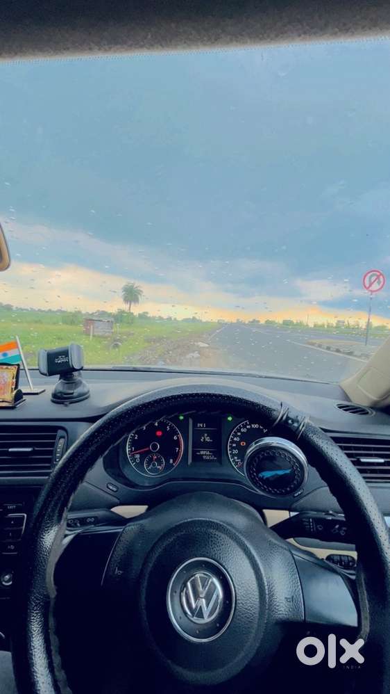 Volkswagen Jetta 2013 Petrol 98000 Km Driven