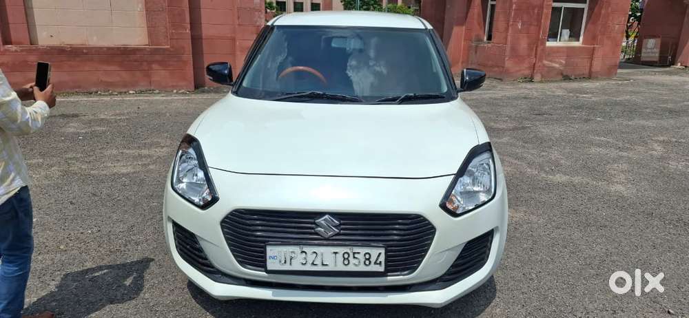 Maruti Suzuki Swift VXi + Manual, 2020, Petrol