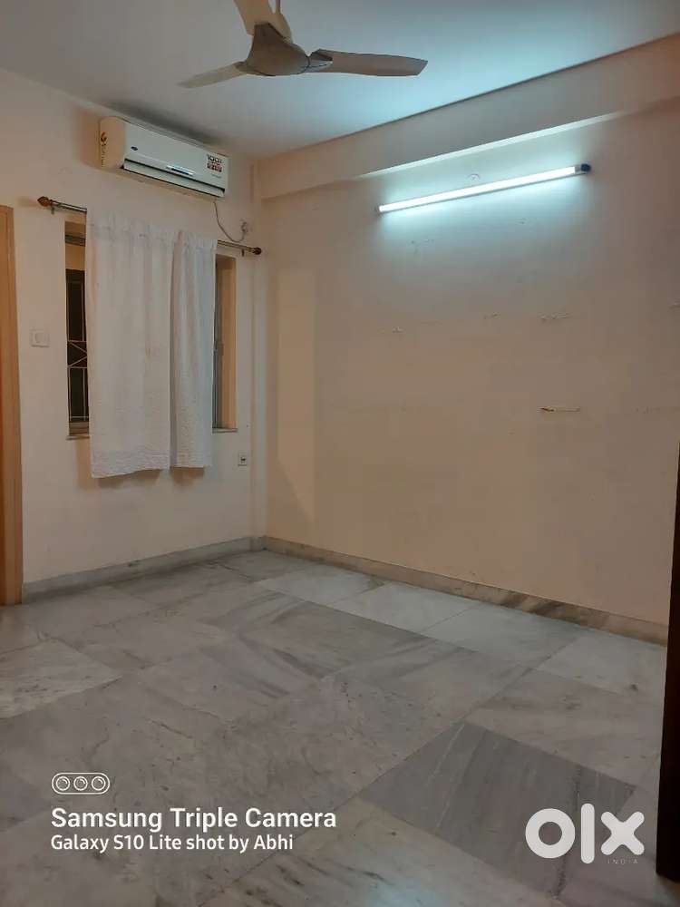 1bhk flat rent from em bypass vip nagar