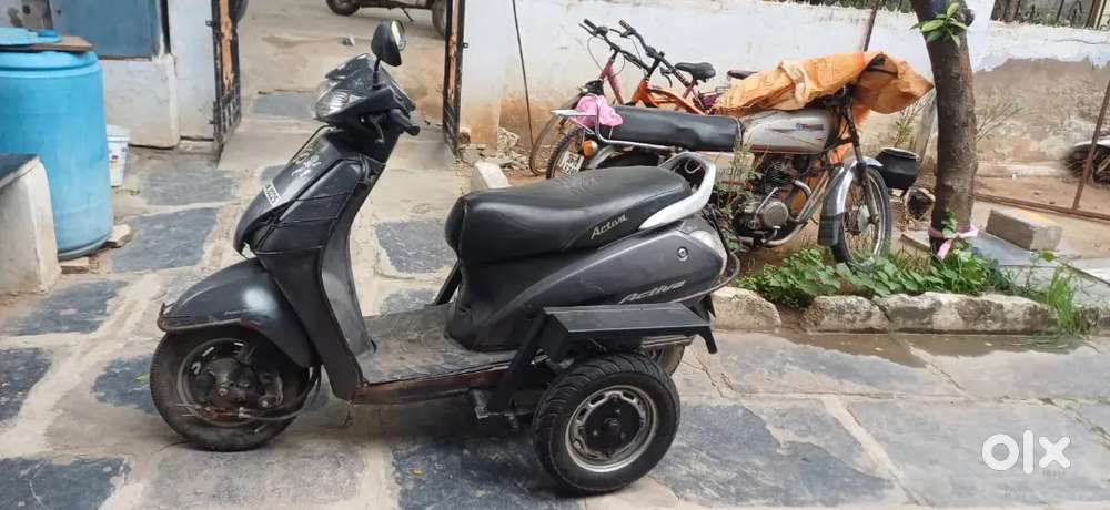Honda activa 3g 3wheelr bike good condition