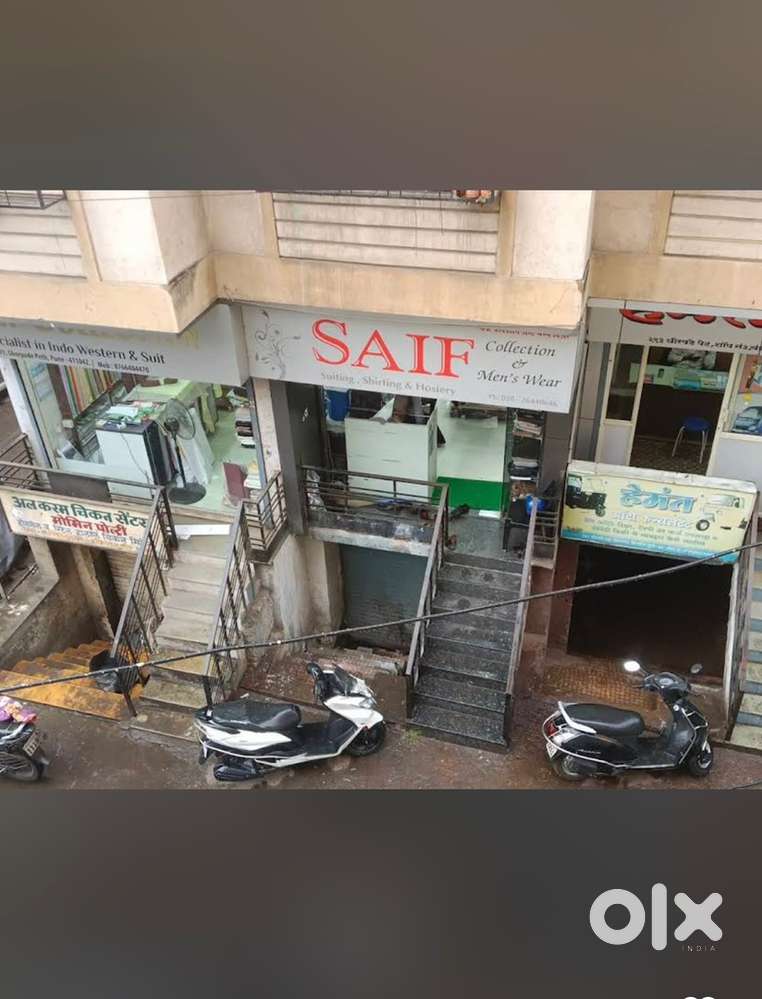 250 st ft shop sellling middle ground flor