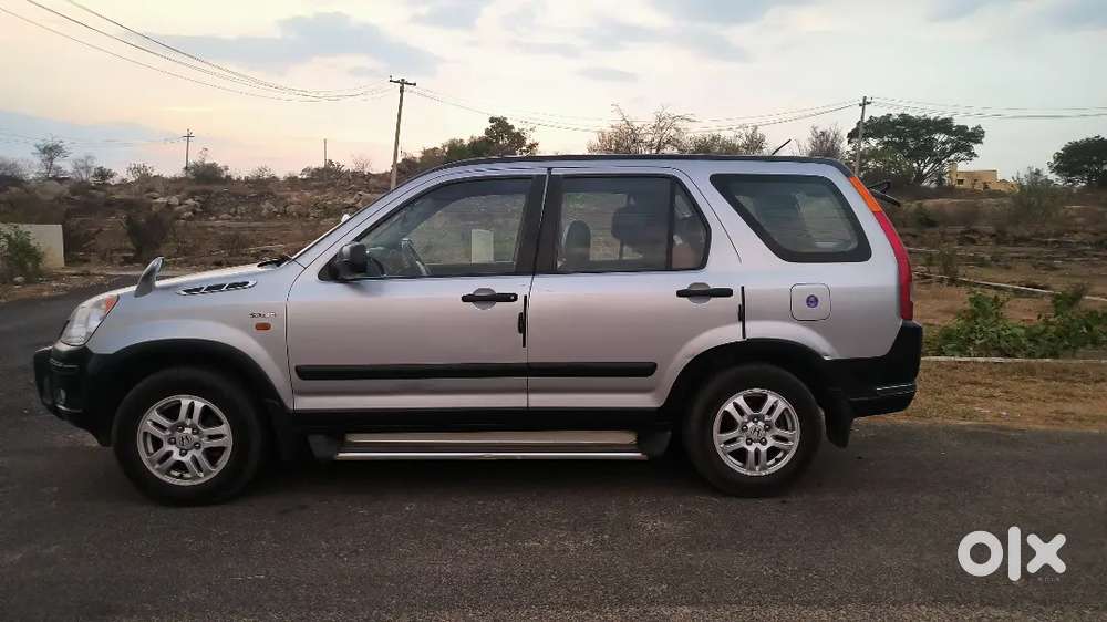 Honda CR-V 2003 Petrol 175000 Km Driven AWD automatic SUV fully loaded