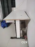 Computer table