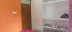 1 room & bathroom small family y students girls & boys