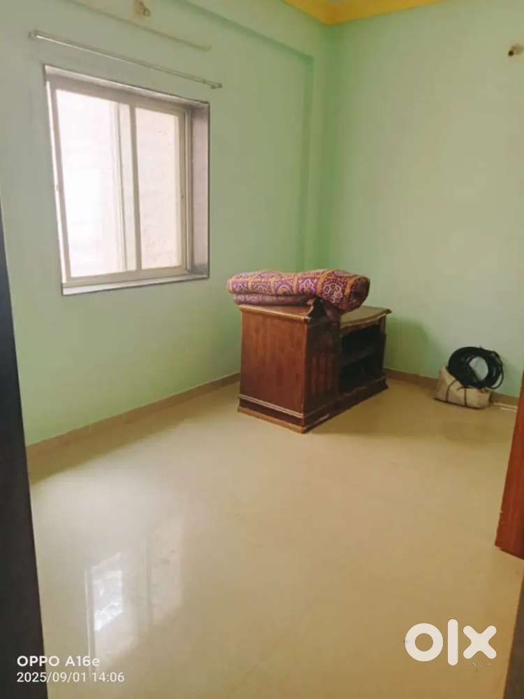 1 BHK flat available for rent.