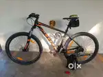 Good condition Scott Aspect 750 (27.5) bicycle/bike with Zakpro Helmet