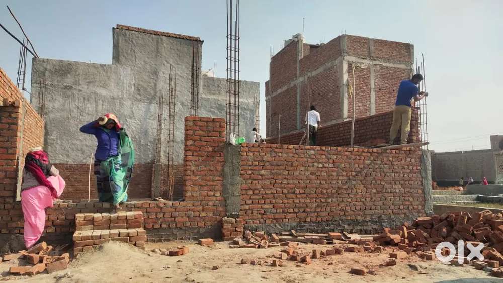 दिल्ली से बहुत अच्छी लोकेशन नोएडा में अपना घर बनाएं