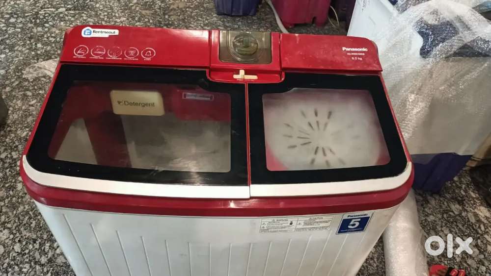 Top load washing machine and semi auto washing machine