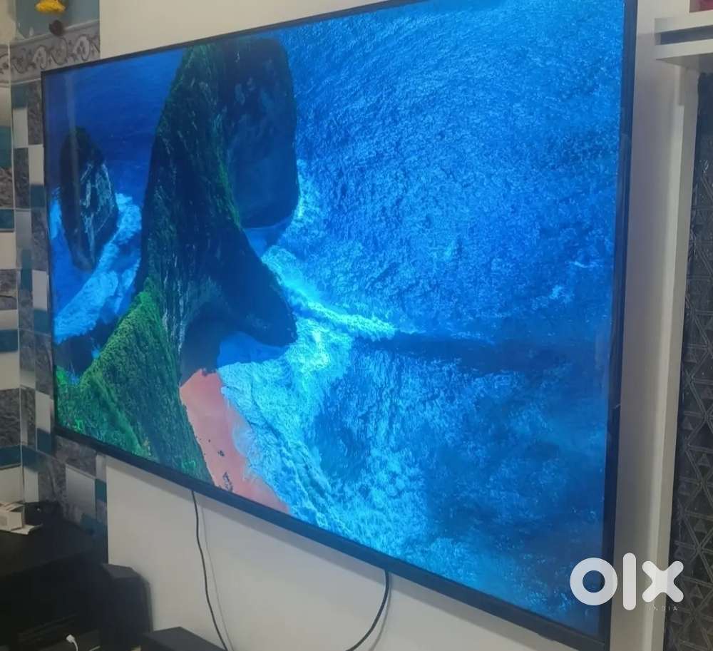 43 Google tv urgent sell under warranty with Bill and