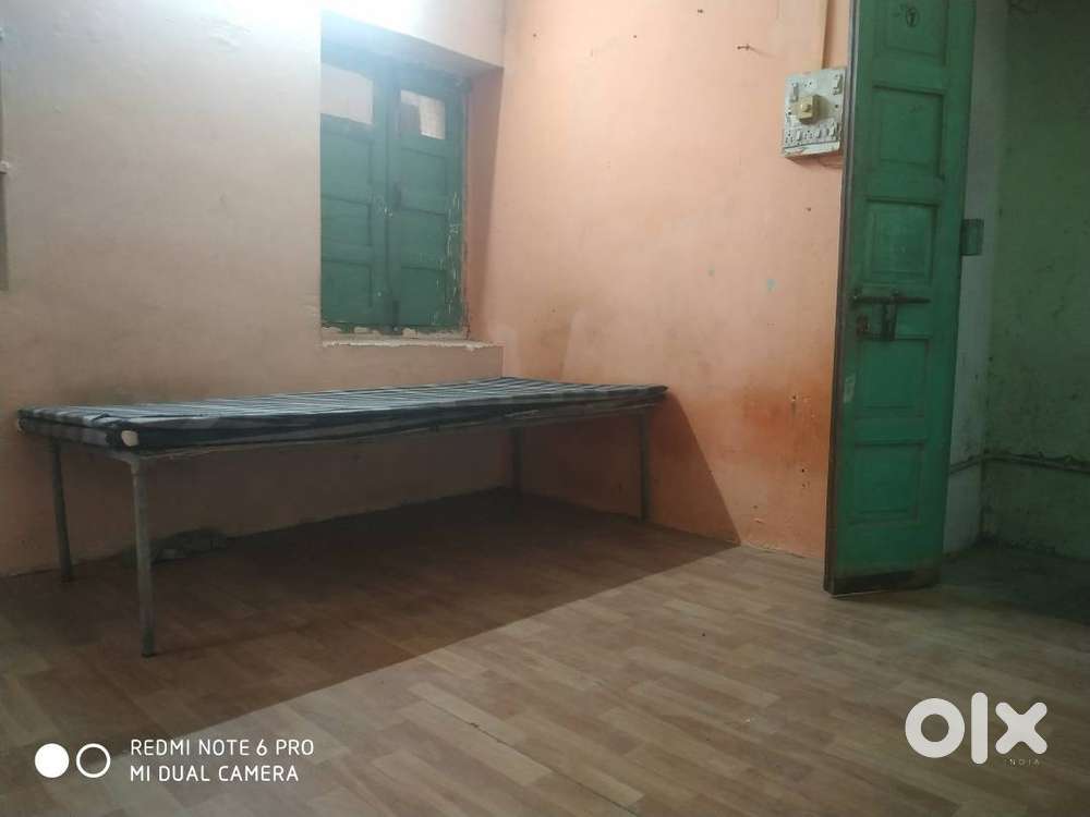 Room available for gents only. ₹5,000