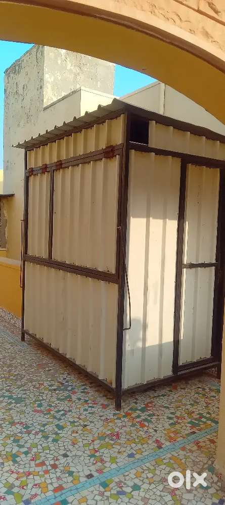 Movable Iron Kiosk Shop