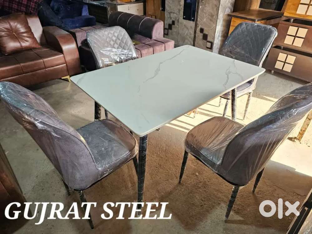 Dining table new brand