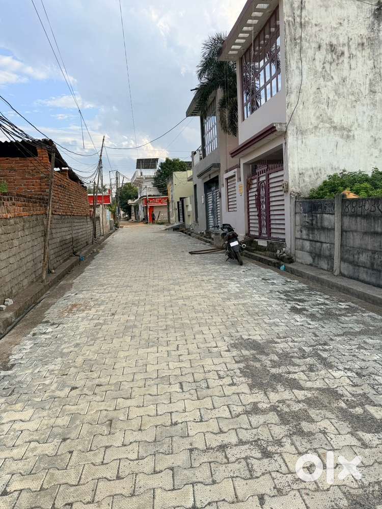 Single gate colony two side 20 feet road Plot