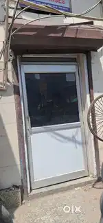 SHOP DOUBLE STORY AT RANI JHASI ROAD 8x30 prise negotiable