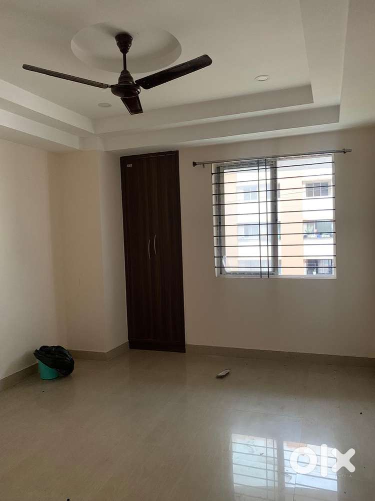 Excellent condition 4bhk flat