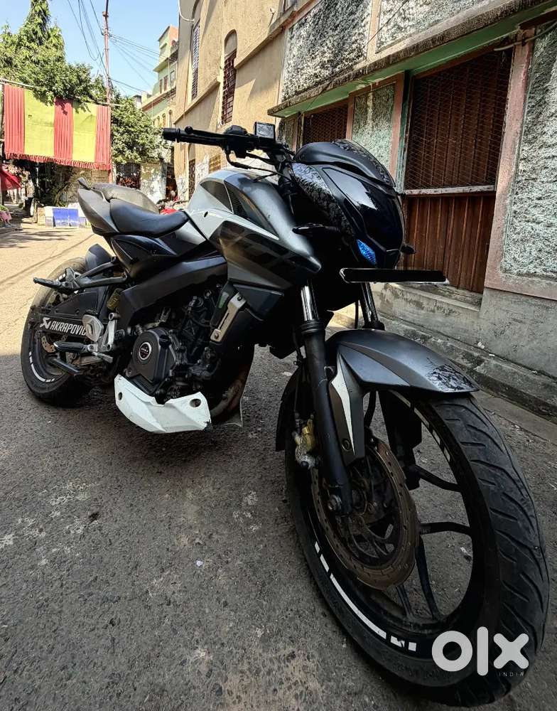 Pulsar ns 200 good condition.