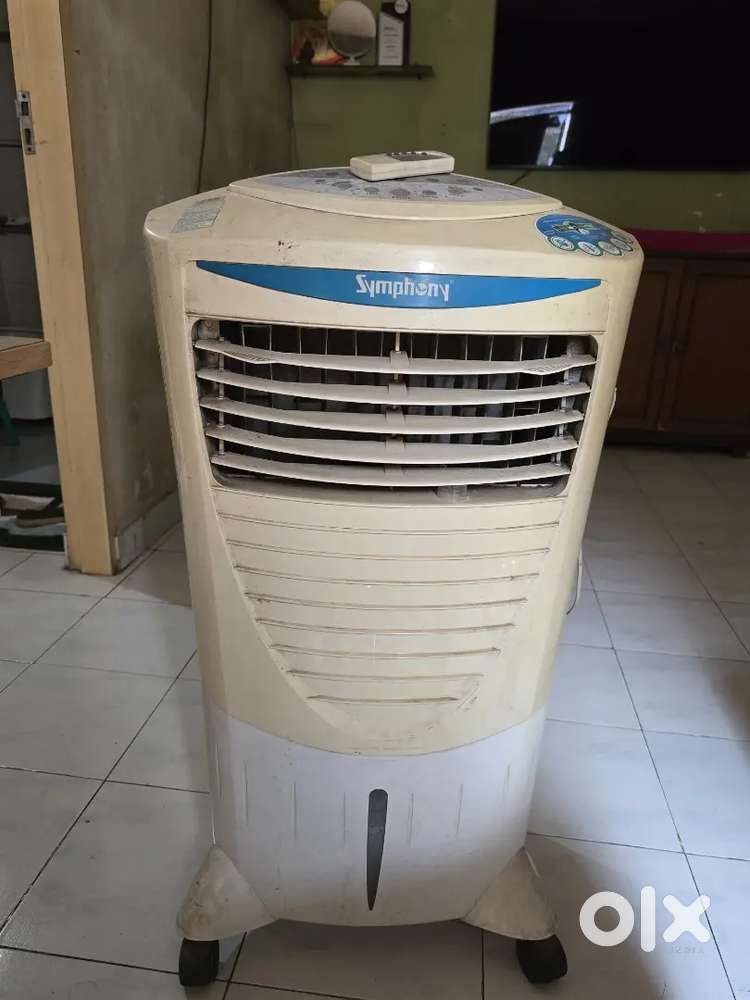 Symphony Cooler with Remote